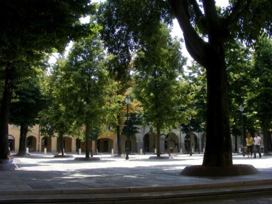Piazza Fontanesi