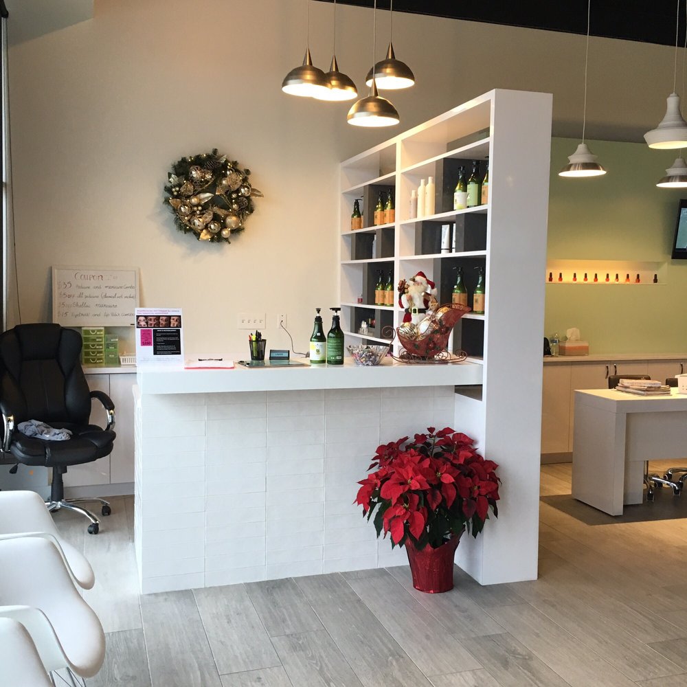 Lavish Nail Spa