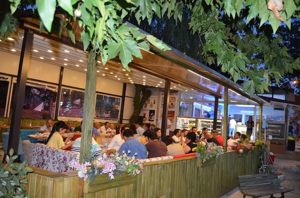 Cafe Paradis