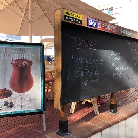 HollywoodBar CalaD'Or