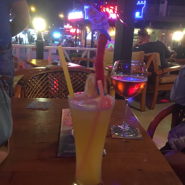 Relax Cocktail Bar