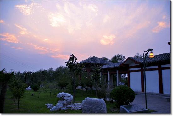 Liu Yuxi's Tomb