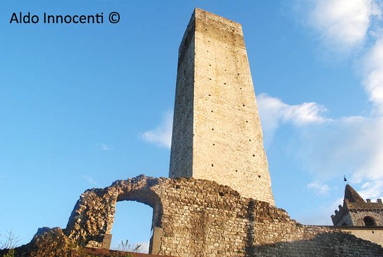 Rocca vecchia e Torre Longobarda