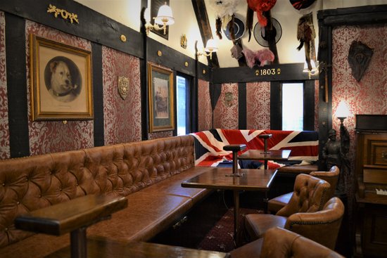 Old Tom's Gin Bar