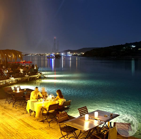Paparazzi Beach Club