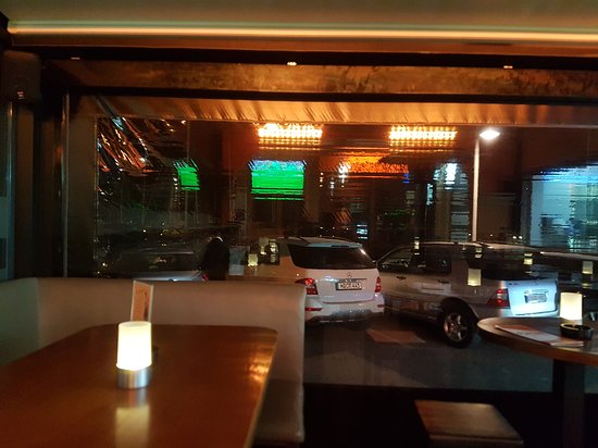 Reeves Cafe & Bar