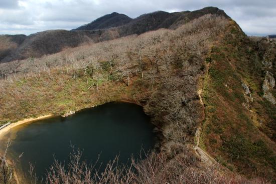 Yashagaike Pond