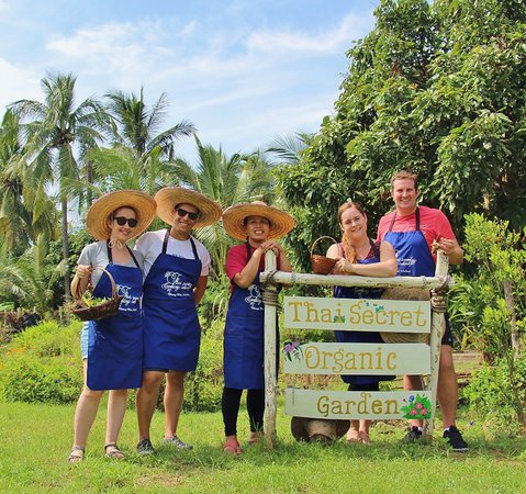 Thai Secret Cooking School