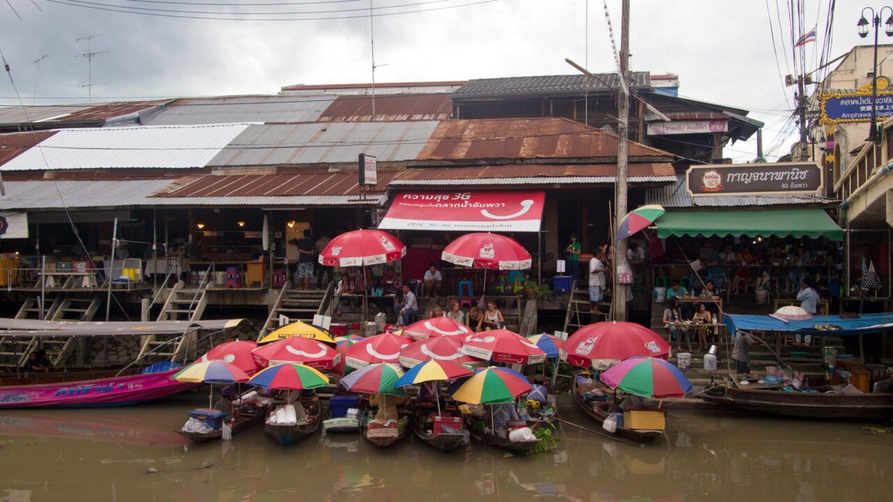 Lam Pam Floating Market