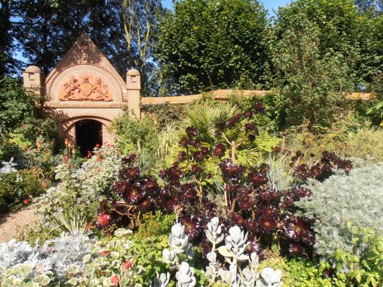 East Ruston Old Vicarage Garden