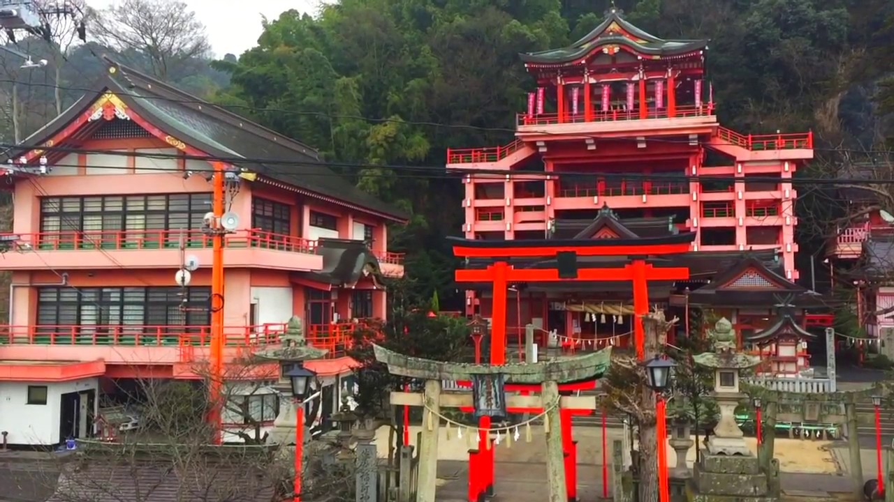 Kusadoinari Shrine