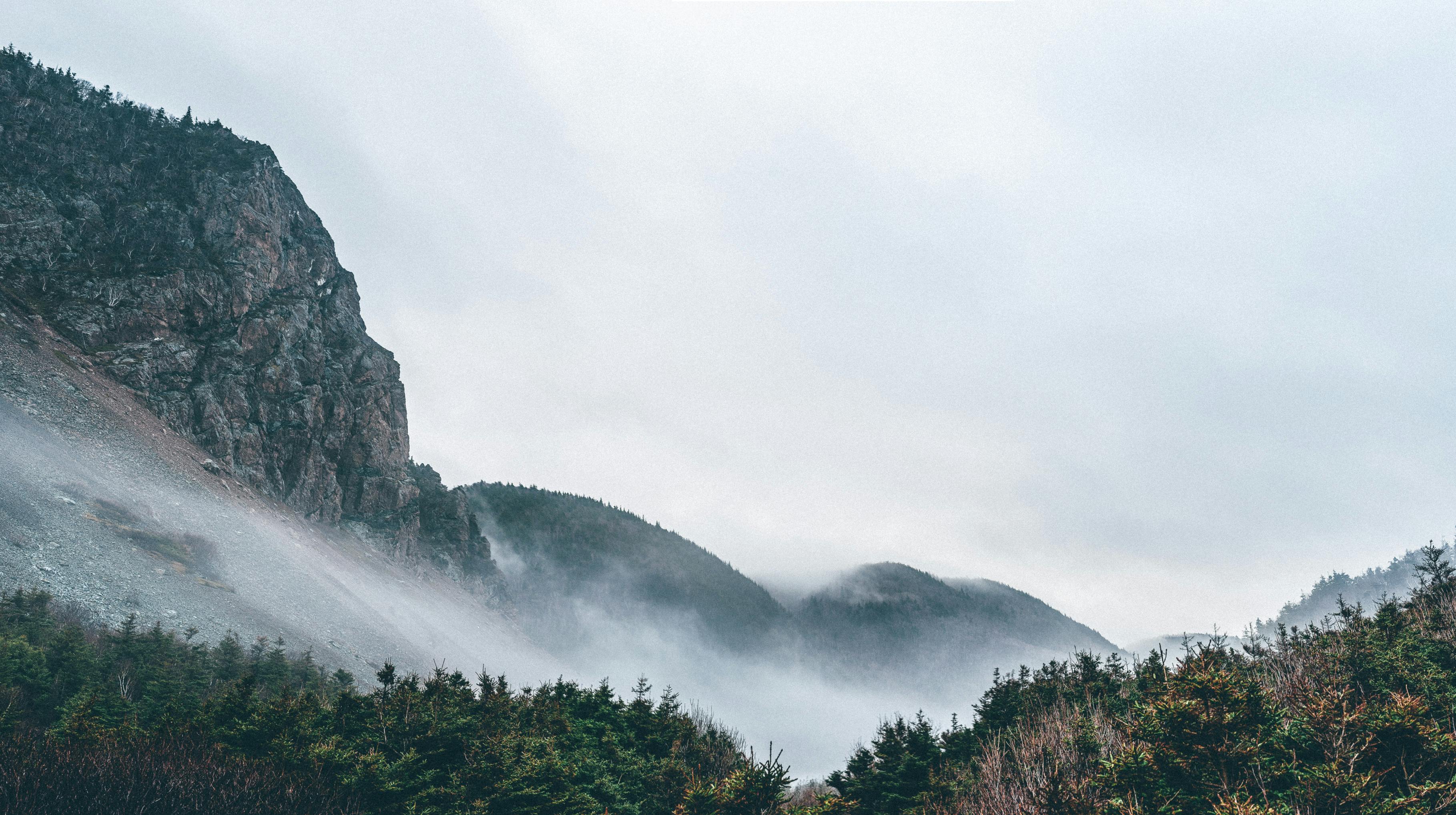 Wuzhongshan Mountain (Fog Mountain)