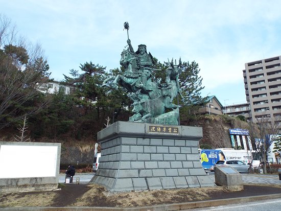 Hojo Soun Public Statue