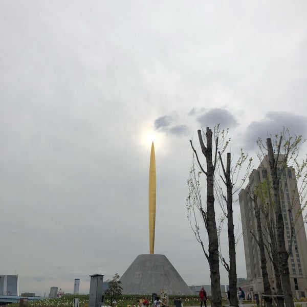 Flame Of Freedom Statue