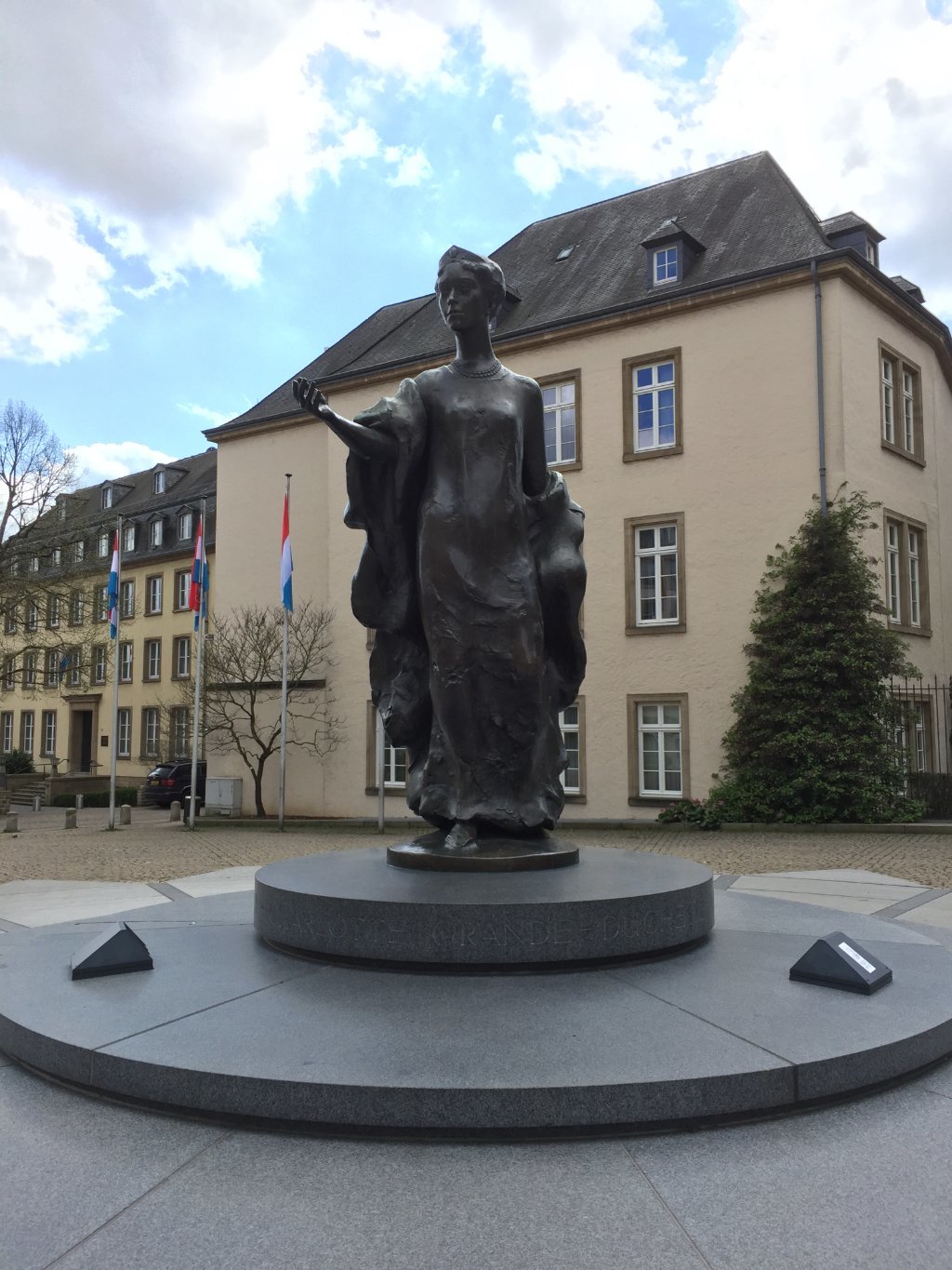 Statue de la Grande Duchesse Charlotte