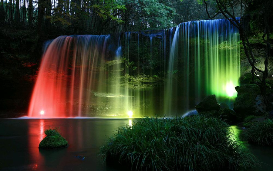 Nabegataki Falls