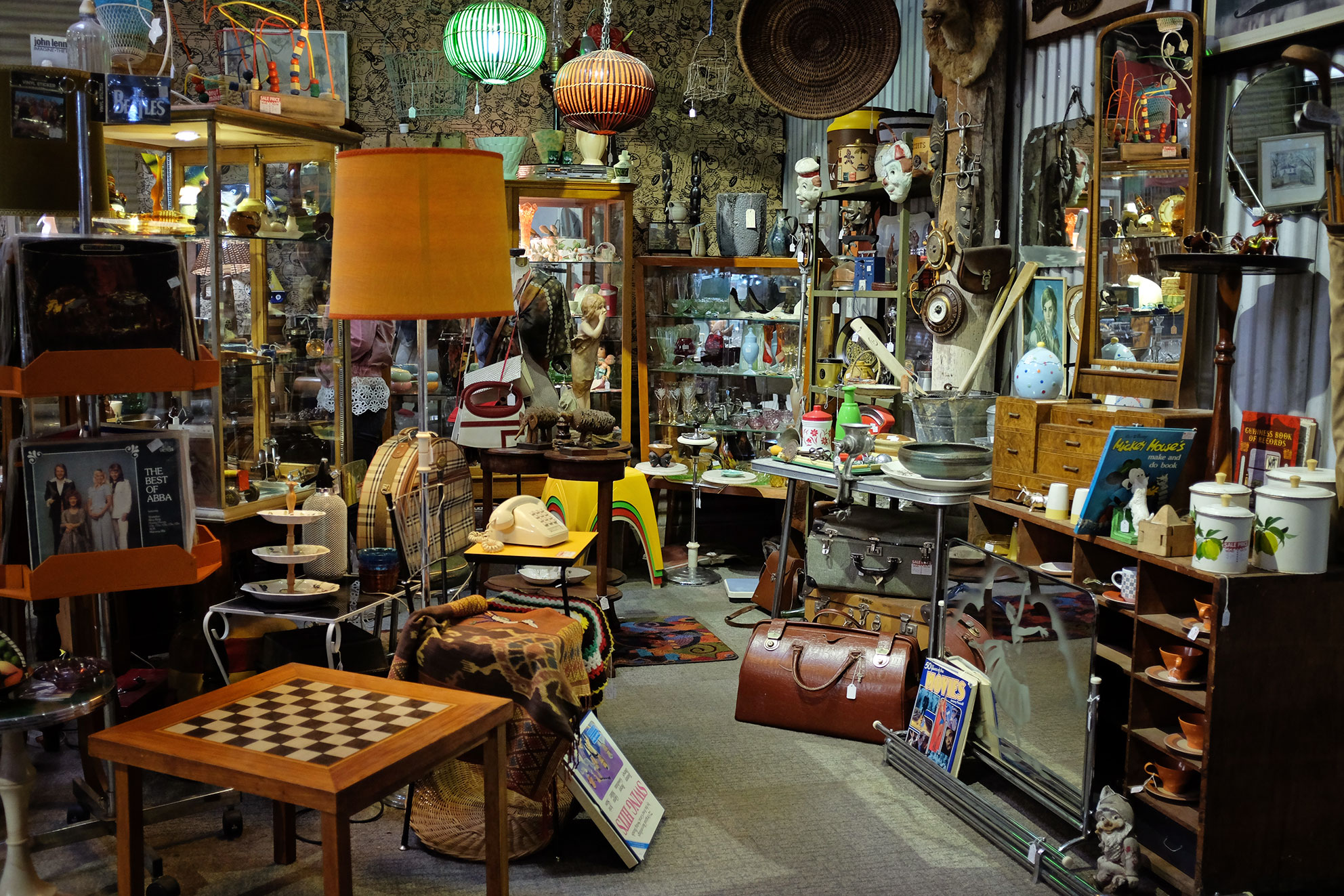 Lothlorien Antiques & Collectables Emporium