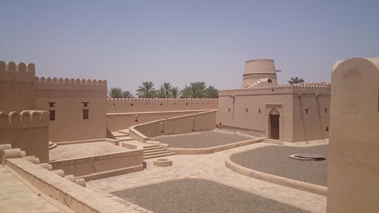 Al Khandaq Castle