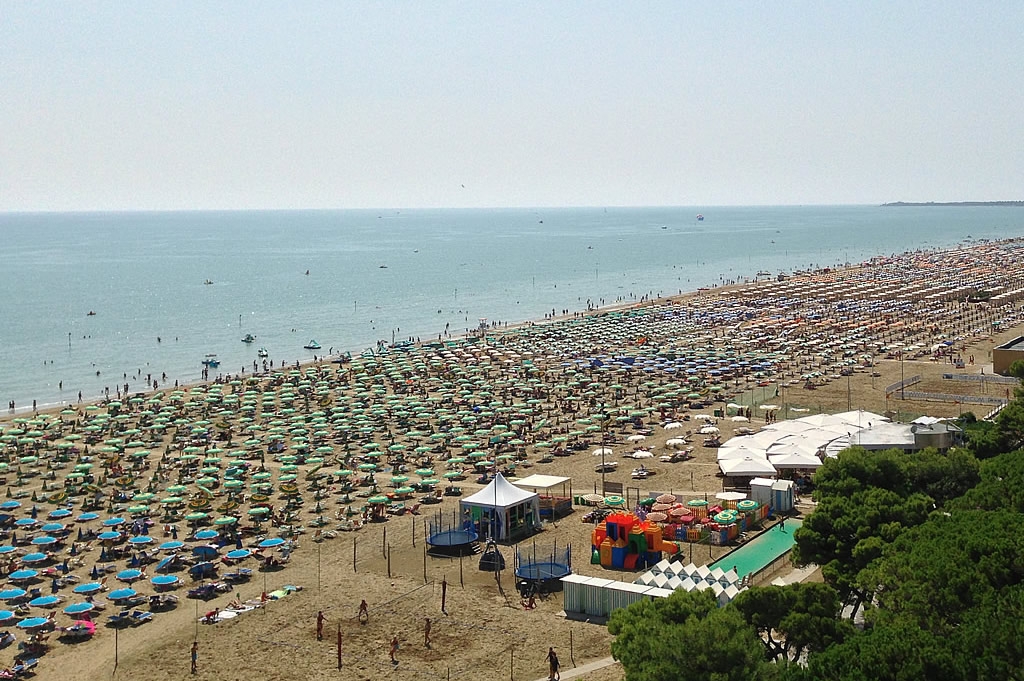Ausonia Beach