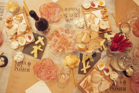Cima del Pomer Wine Tasting Experience