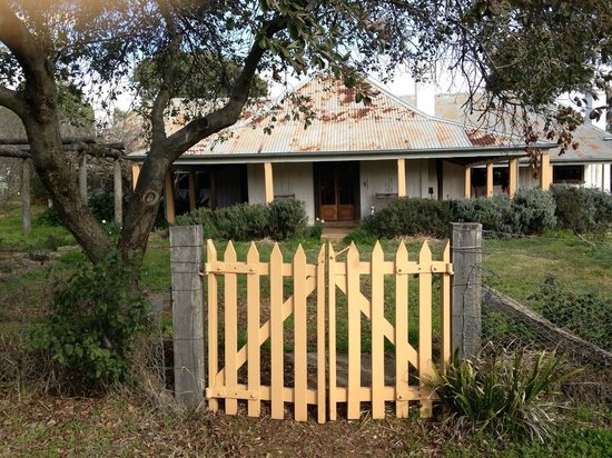 Dundullimal Homestead