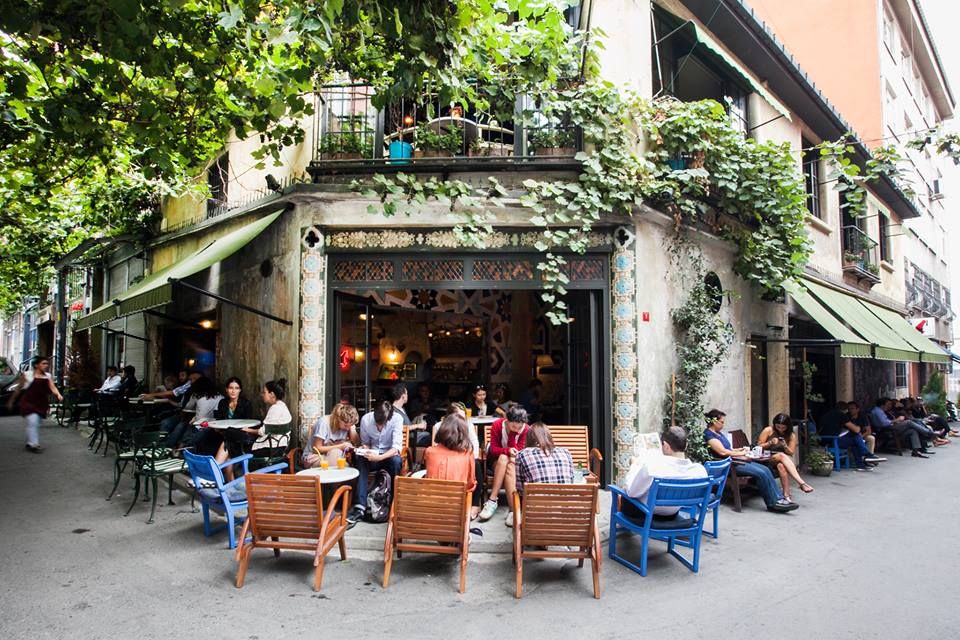 Davila Cafe