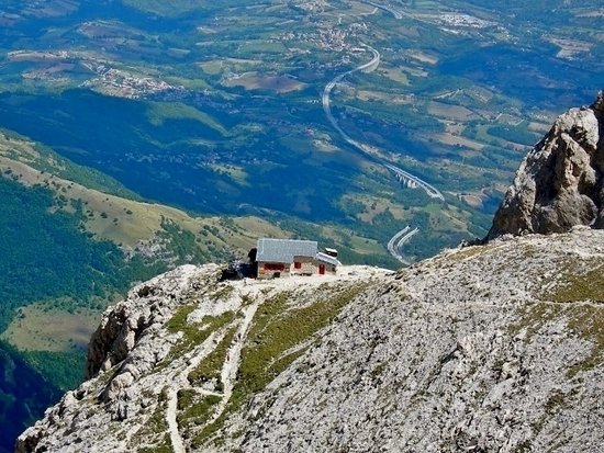 Dai Prati di Tivo al Rifugio Franchetti