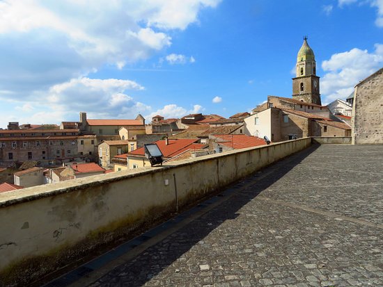 Il Palazzo del Principe e il "Loggione" di Teano