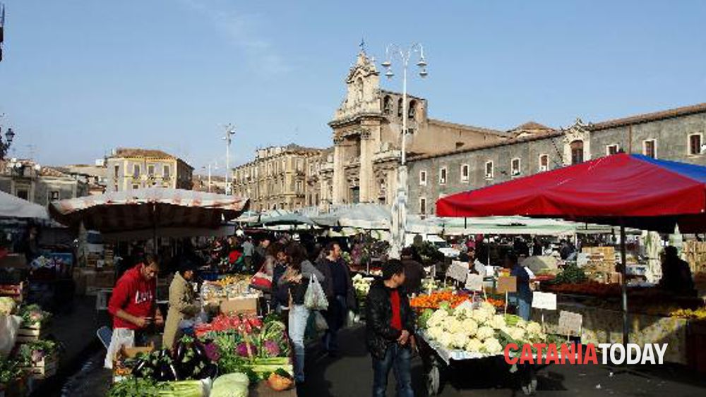 Fera 'o Luni - Mercato di piazza Carlo Alberto