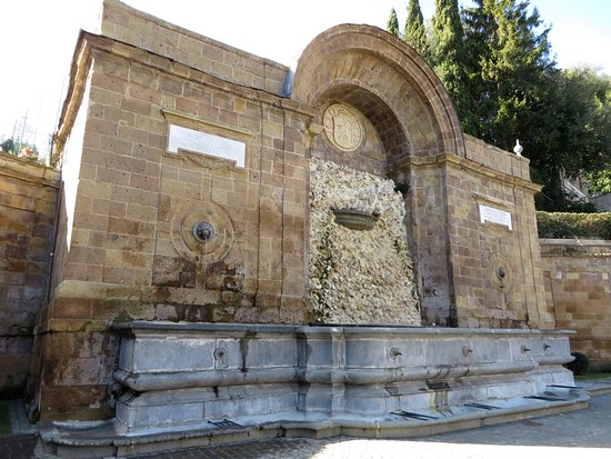 Fontana Grande