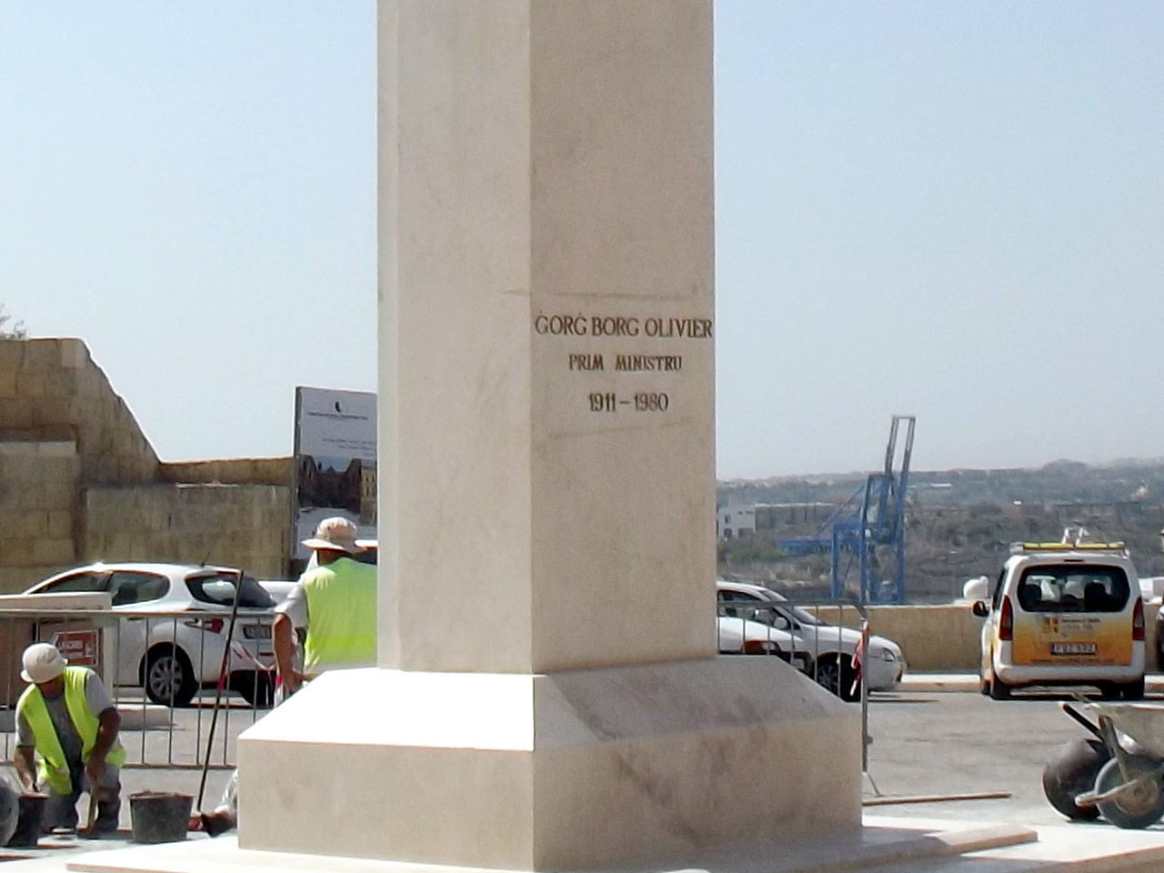 Gorg Borg Olivier Monument