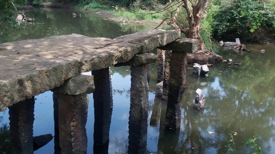 Gal Palama (Stone Bridge) over Malwathu Oya