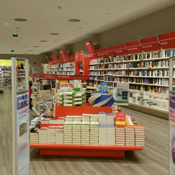 Mondadori Book Store