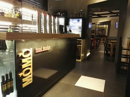 Momo Lounge Bar