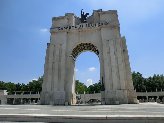 Monumento ai Caduti in guerra - Arco di Trionfo