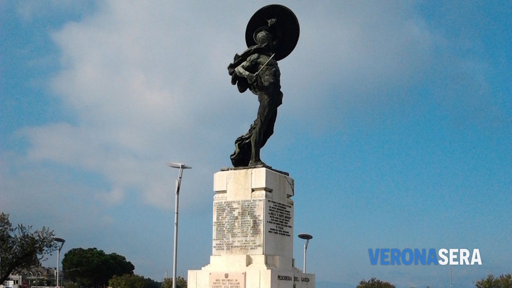 Monumento ai Caduti di Olginasio