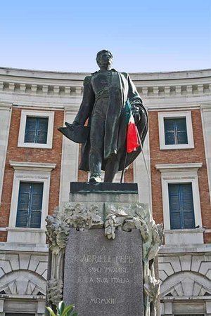 Monumento a Gabriele Pepe
