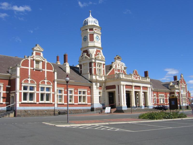Maryborough Railway Station