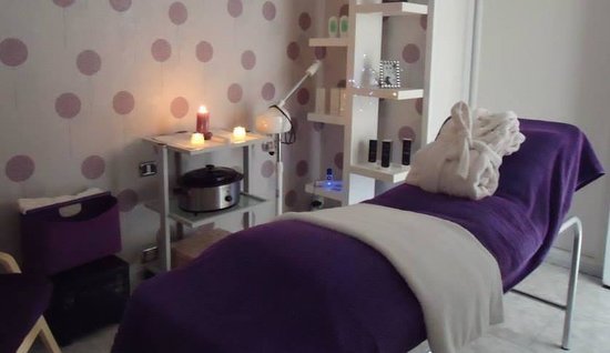 Martinica's Hair , Beauty , Massage & Wellness