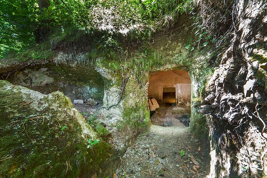 Necropoli di Centocamere