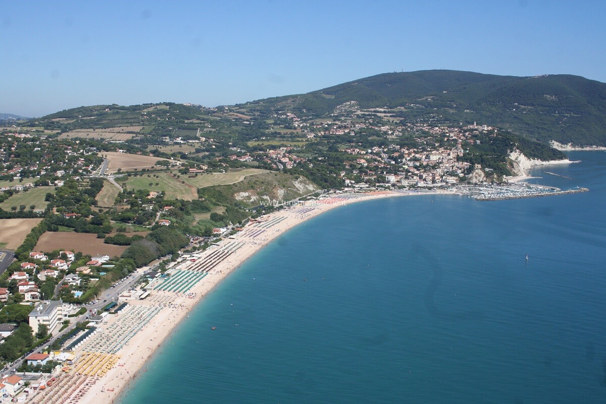 Numana Beach Alta