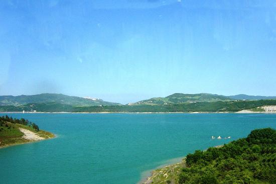 Lago di Monte Cotugno