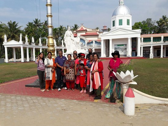 Mar Thoma Pontifical Shrine Kodungallur (Azhikode)