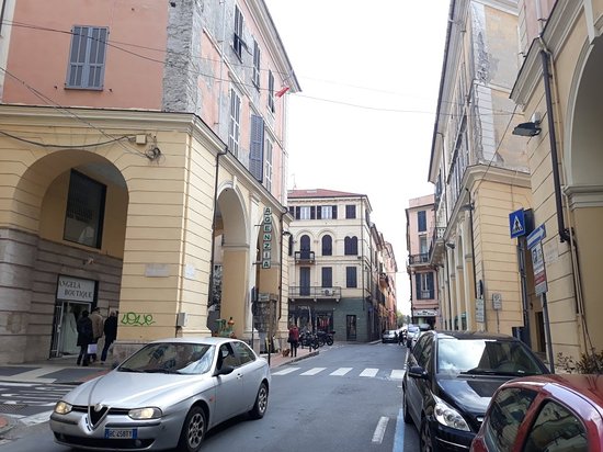 Porticato di Via Bonfante - Oneglia