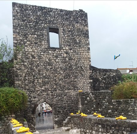 Porta S. Genesio di Venzone