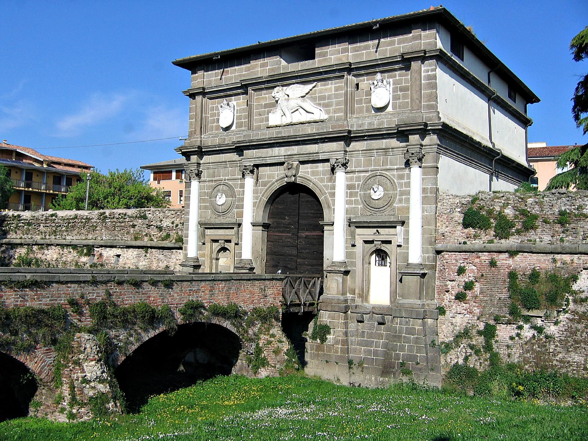 Porta Savonarola
