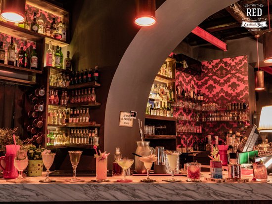 Red Cocktail Bar