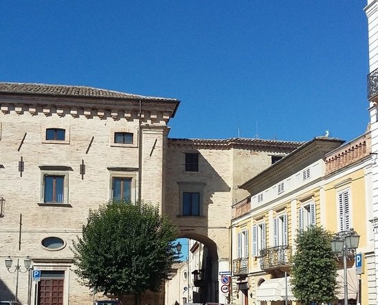 Palazzo dei Duchi DAcquaviva