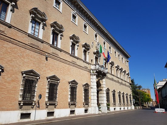 Palazzo Paulucci