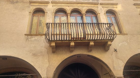 Palazzo Tolomei